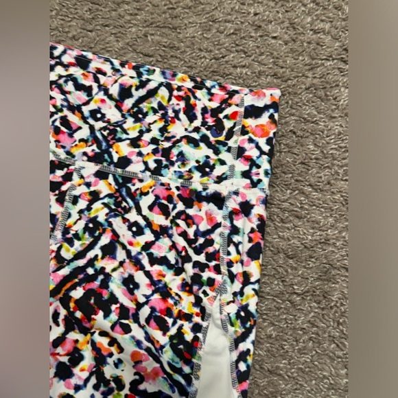 Athleta Watercolor Chaturanga Capri Leggings - Picture 4 of 7